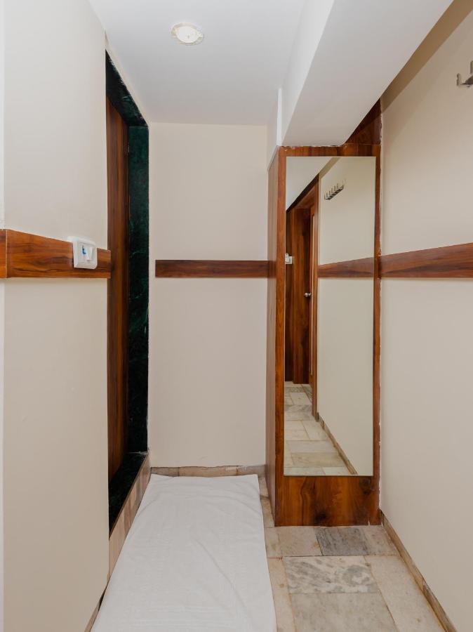 Hotel Kgn Near Cst Railway Station Mumbai And Haj House Mumbai Near Crawford Market Bombay Exterior foto